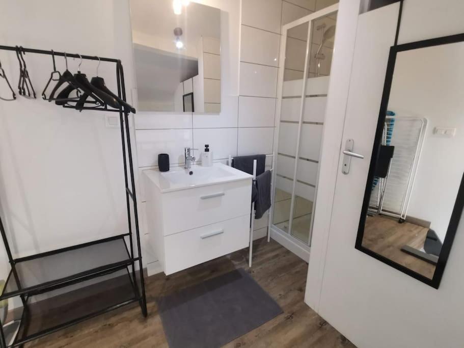 Apartmán Esprit Cocooning -Proche Centre- Toulon Exteriér fotografie